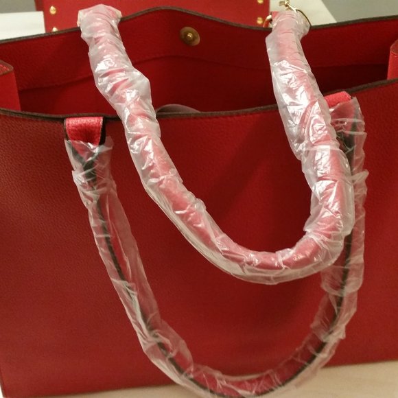 Women's Elizabeth Arden Red Tote Bag - Picture 4 of 4